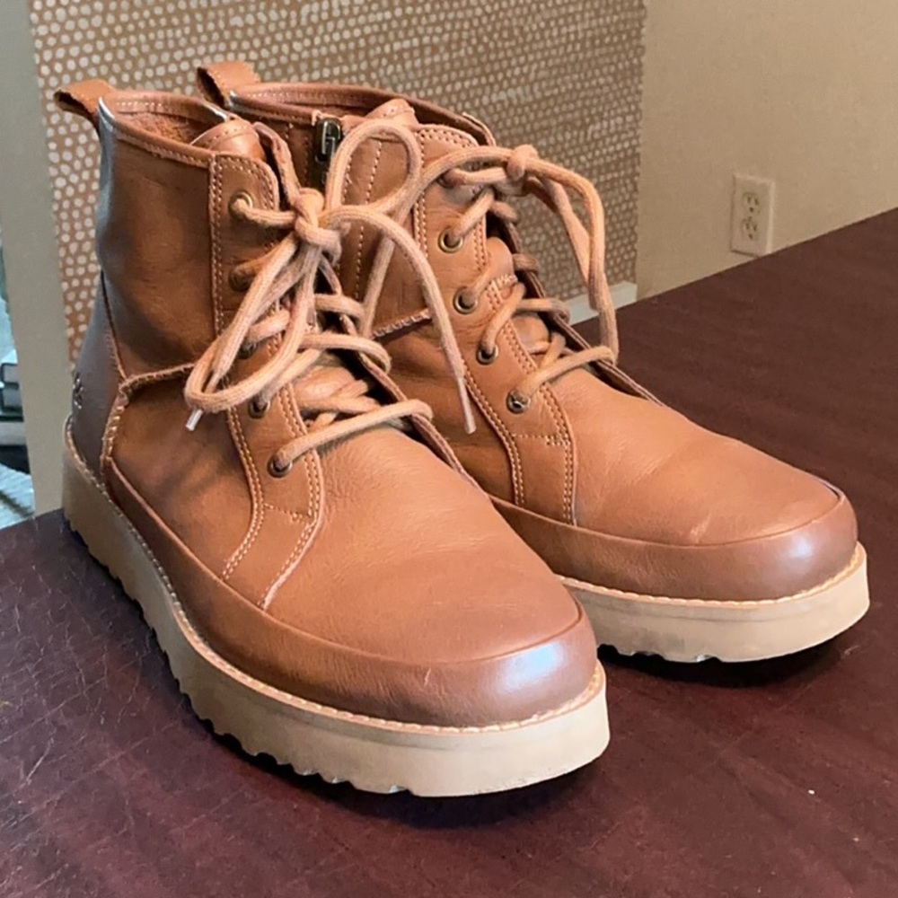 UGG Women's Tan Leather Ankle Boots